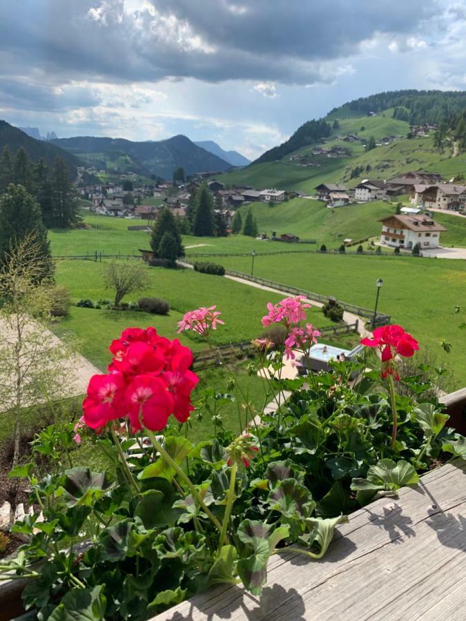 Garni Villa Erna Selva di Val Gardena Kültér fotó